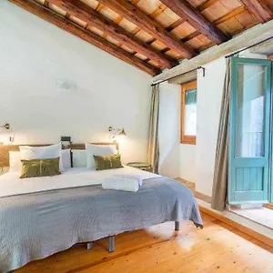 Sleep & Arab Baths Atico Apartment Girona
